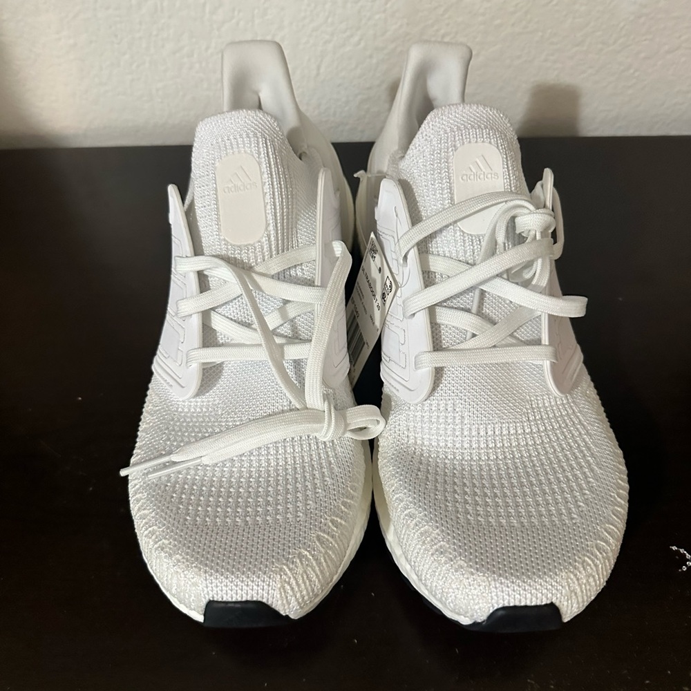[EF1042] Mens Adidas UltraBOOST 20 - New Without Box